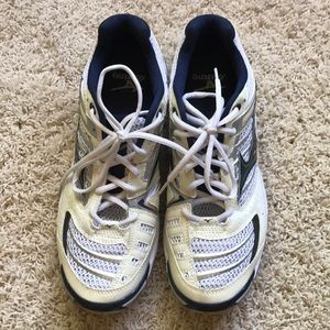 Mizuno Wave Lightning 7 Volleyball Shoes